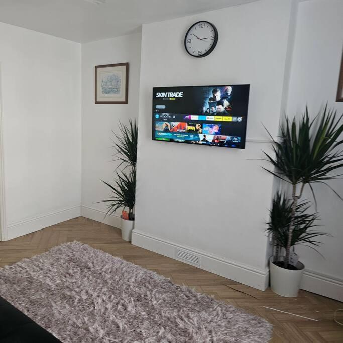 Alfred House Apartment Рипли Екстериор снимка
